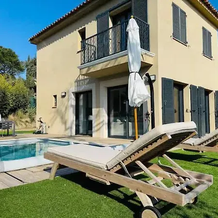Before Making A Request, Read My Host Profile At Bottom Of Page # Fully Private 3-bedroom Luxury Close To