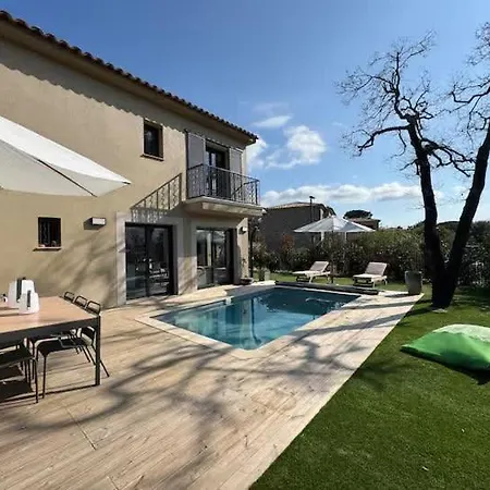 Before Making A Request, Read My Host Profile At Bottom Of Page # Fully Private 3-bedroom Luxury Close To Lägenhet Saint-Tropez