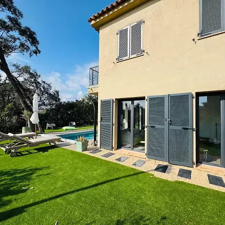 Before Making A Request, Read My Host Profile At Bottom Of Page # Fully Private 3-bedroom Luxury Close To